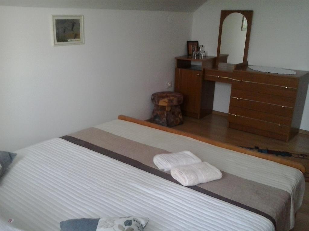 Guesthouse Tomas Čatrnja المظهر الخارجي الصورة