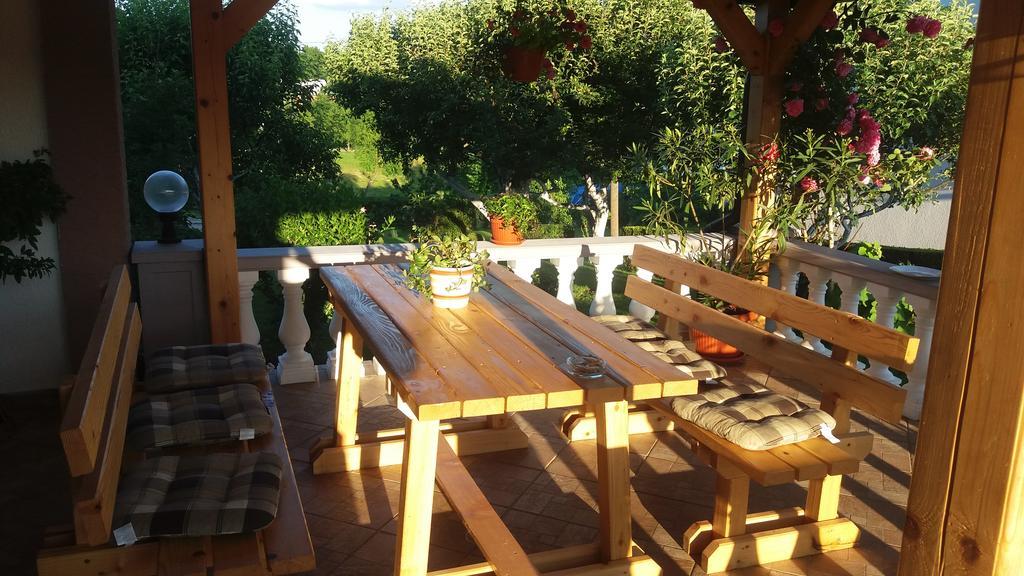 Guesthouse Tomas Čatrnja المظهر الخارجي الصورة