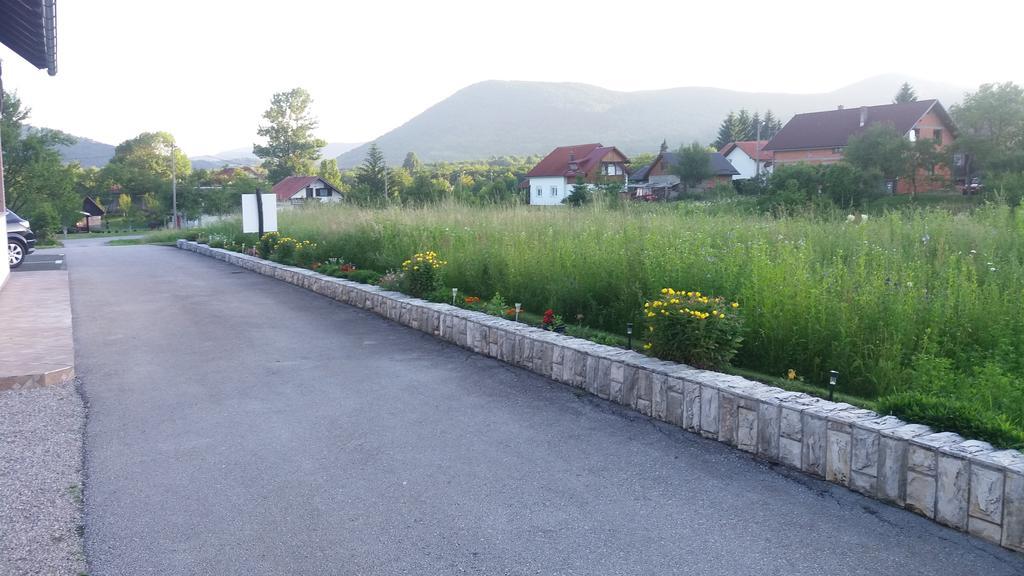 Guesthouse Tomas Čatrnja المظهر الخارجي الصورة