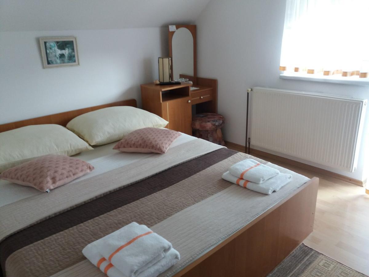 Guesthouse Tomas Čatrnja المظهر الخارجي الصورة