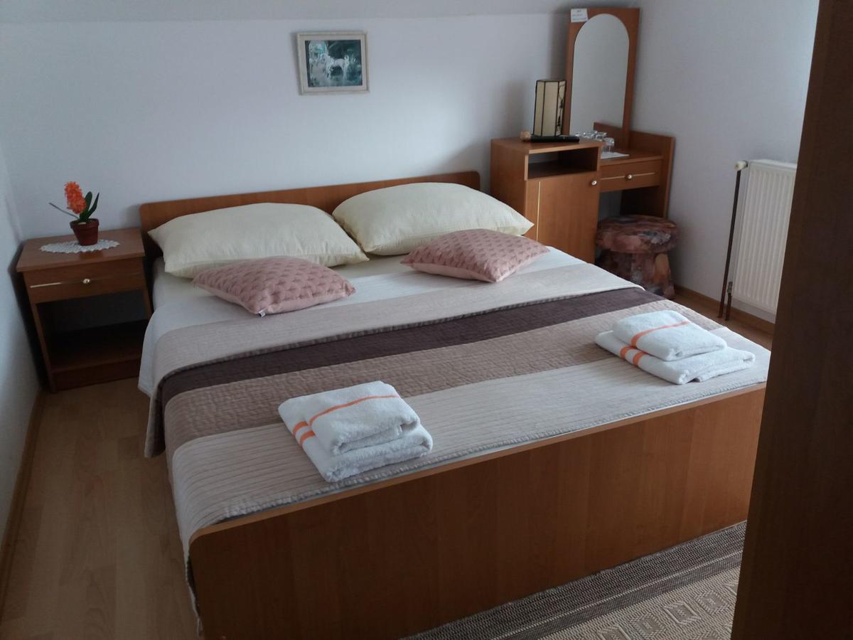 Guesthouse Tomas Čatrnja المظهر الخارجي الصورة